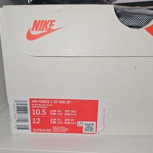 Nike Air Force 1 '07 Mid SP in Black and White